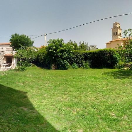 Holiday Home Mihovilovic Premantura Esterno foto